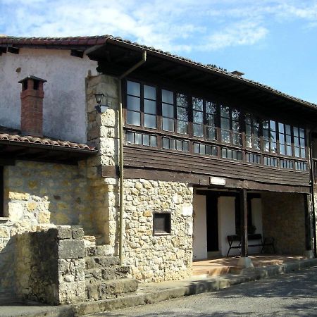 Gasthaus Turismo Rural El Sidron Piloña Exterior foto