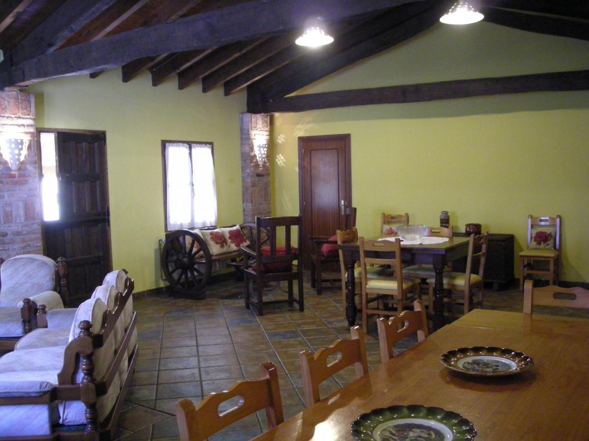 Gasthaus Turismo Rural El Sidron Piloña Exterior foto