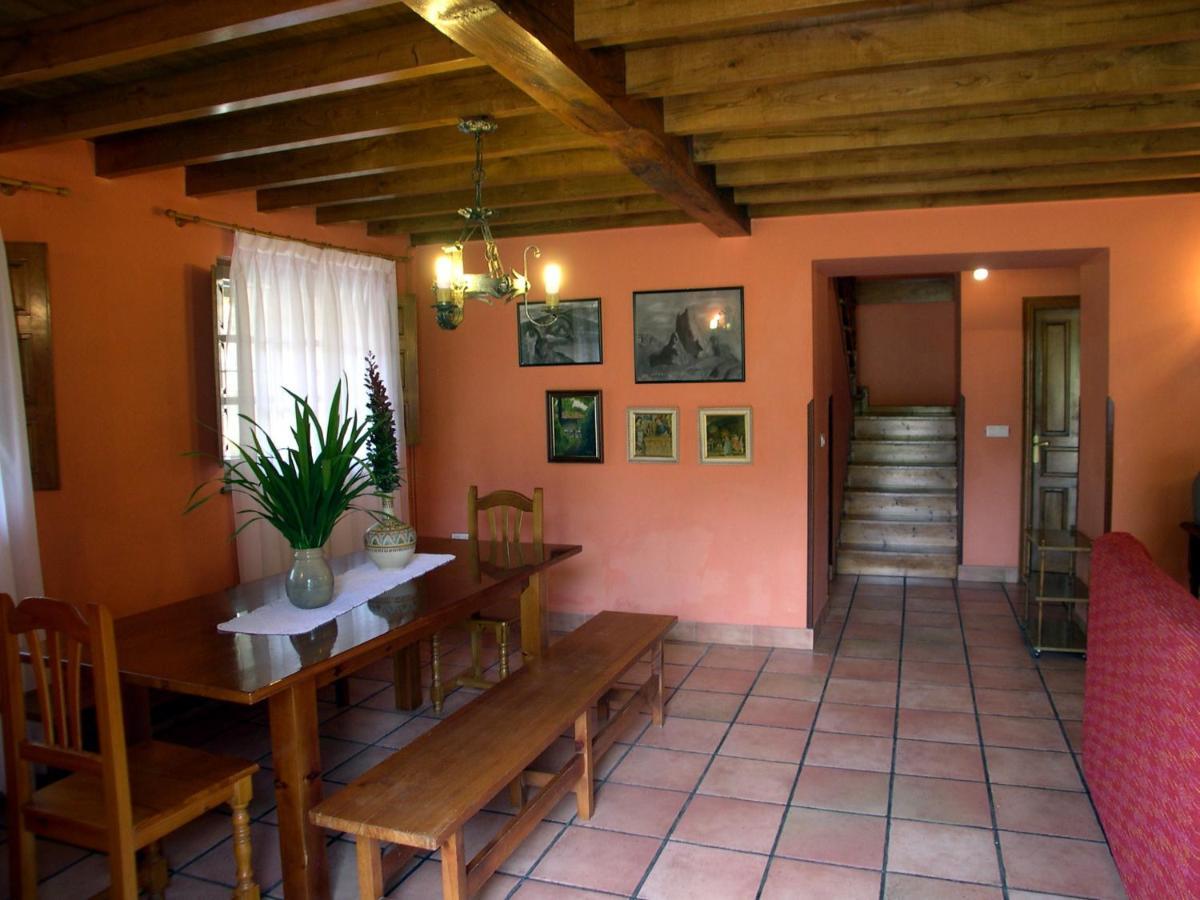 Gasthaus Turismo Rural El Sidron Piloña Exterior foto