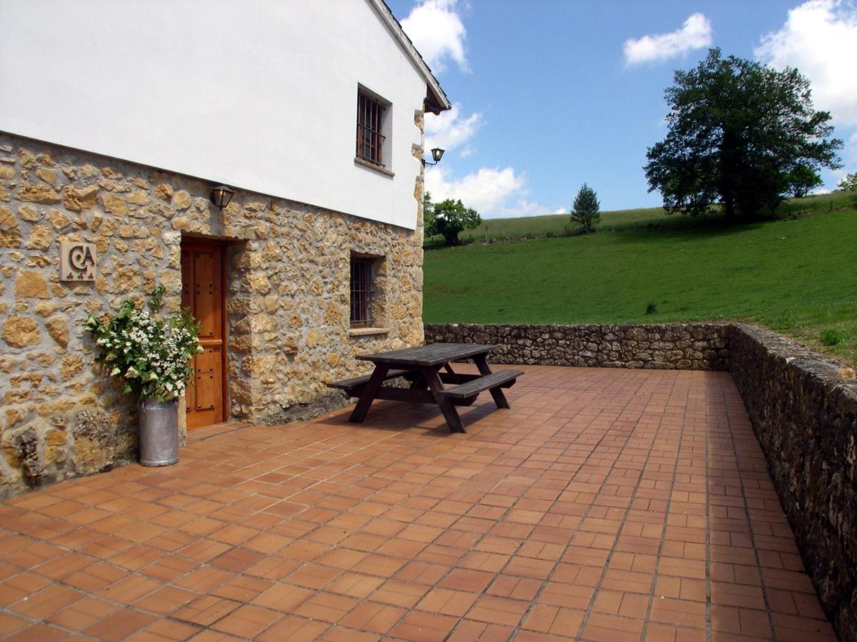 Gasthaus Turismo Rural El Sidron Piloña Exterior foto