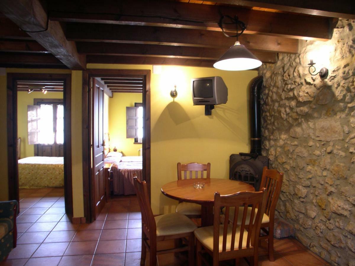 Gasthaus Turismo Rural El Sidron Piloña Exterior foto